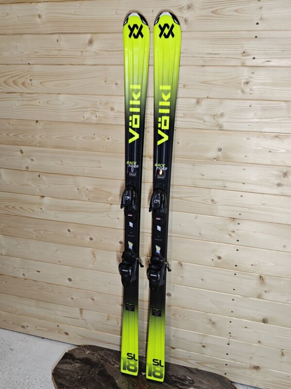 LYŽE VOLKL RACETIGER SL JR 160CM --MODEL 2026--